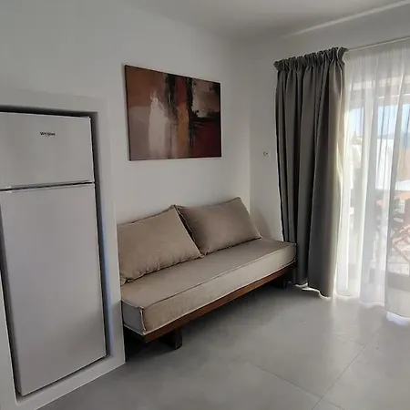 Iraμar Luxury Iiι-3 * Páros